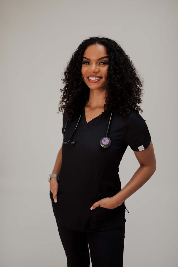 BLACK 4-POCKET SCRUB TOP